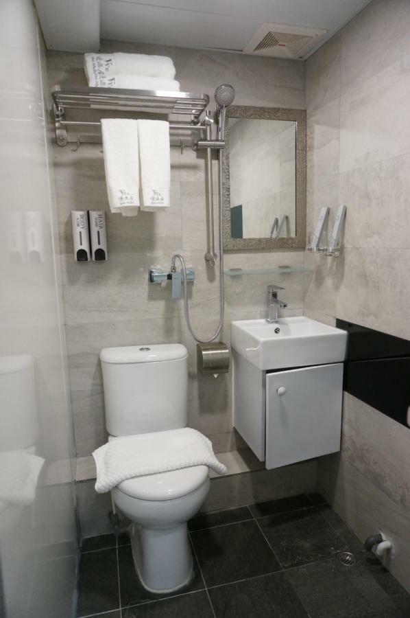 Vve Vve Hotel Гонконг Экстерьер фото